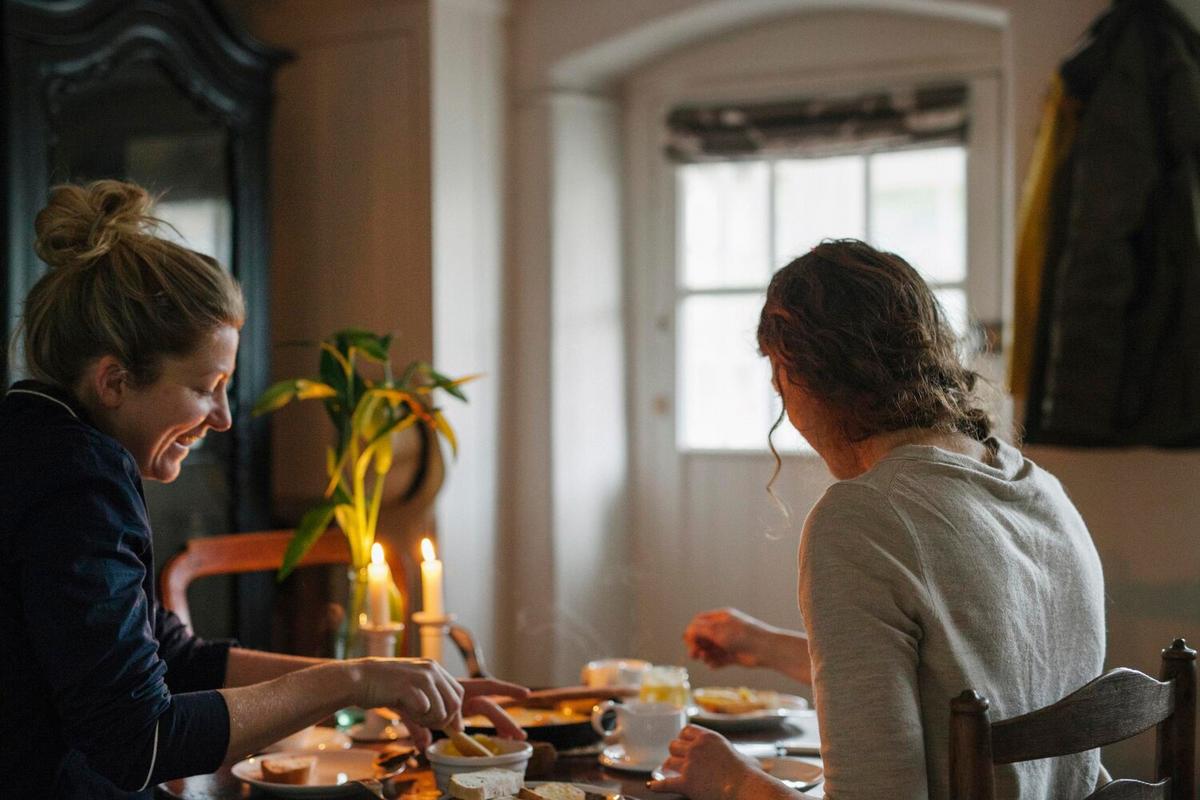 Mindful Eating: Enhancing Your Relationship with Food